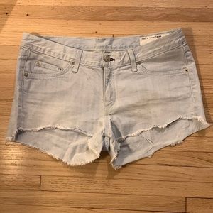 Light denim Rag and Bone shorts. In great condition. Size 29.